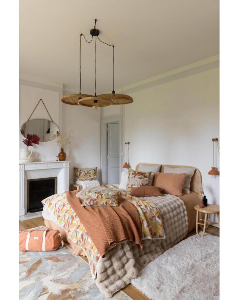 Housse de coussin brodé en coton Alina dragée
