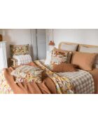 Housse de coussin brodé en coton Alina dragée