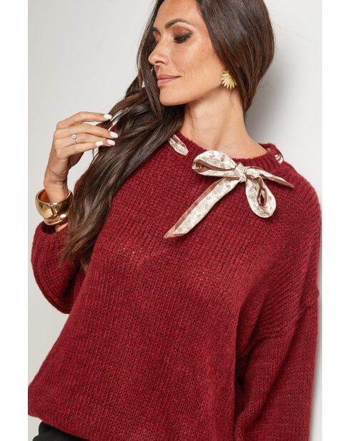 Pull col rond avec foulard Livia bordeaux