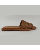 Sandales plates en cuir camel
