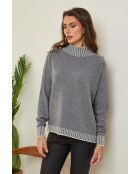 Grauer Csepreg Wollpullover