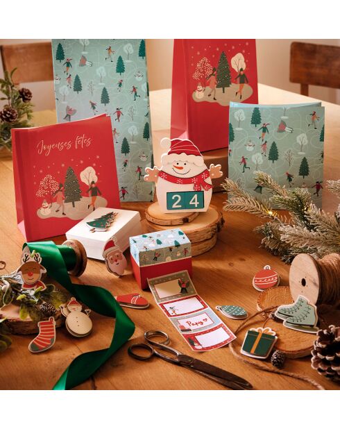 Kit de 10 décorations cadeaux Secrets de Noël - 6 x 4 cm.