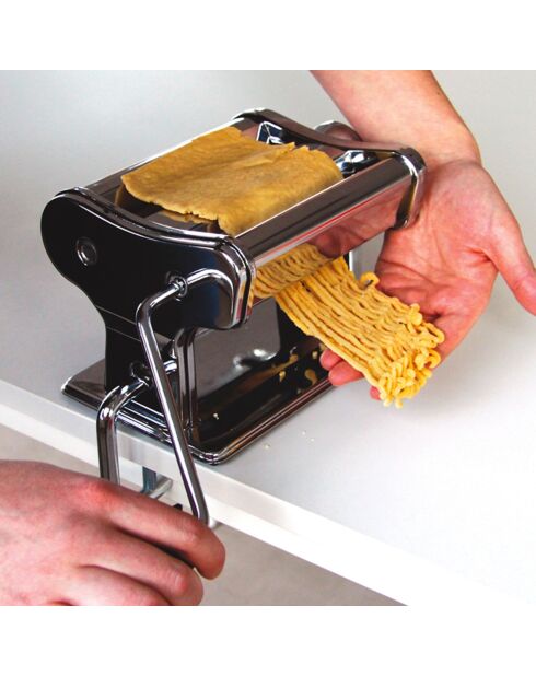 Machine à pates en Acier grise - 19x14.5x12 cm