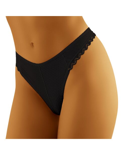 String Makarena noir