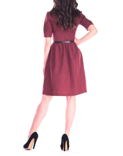 Robe avec ceinture bordeaux