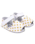 Sandalias amarillas de piel con lunares