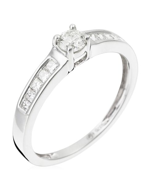 Solitairering rond stokbrood diamanten 0,25 kt witgoud