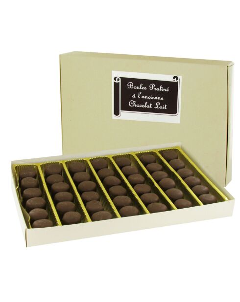 Schachtel mit altmodischen Milchpralinenbissen 500 gr