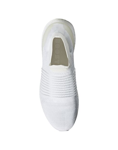 Baskets running Ultraboost Laceless Bb6 blanches