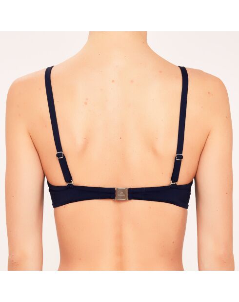 Blaues Badeanzugoberteil mit Muschelstirnband