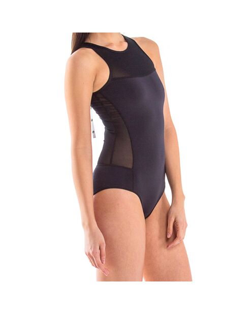 Traje de baño negro de una pieza de neopreno
