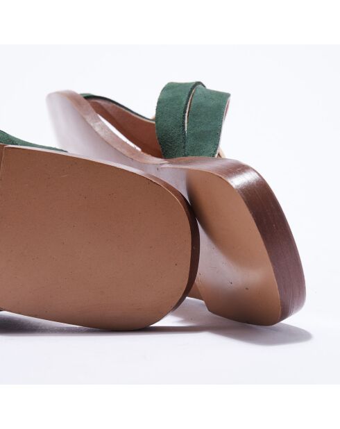 Waldgrüne Pantoletten aus Samt aus Leder