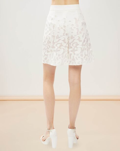 Short texturé imprimé fantaisies contrastants blanc