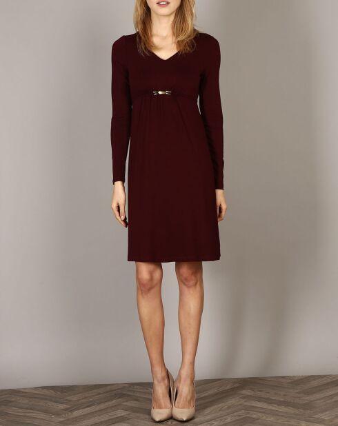 Burgunderfarbenes schickes Kleid mit Gürtel