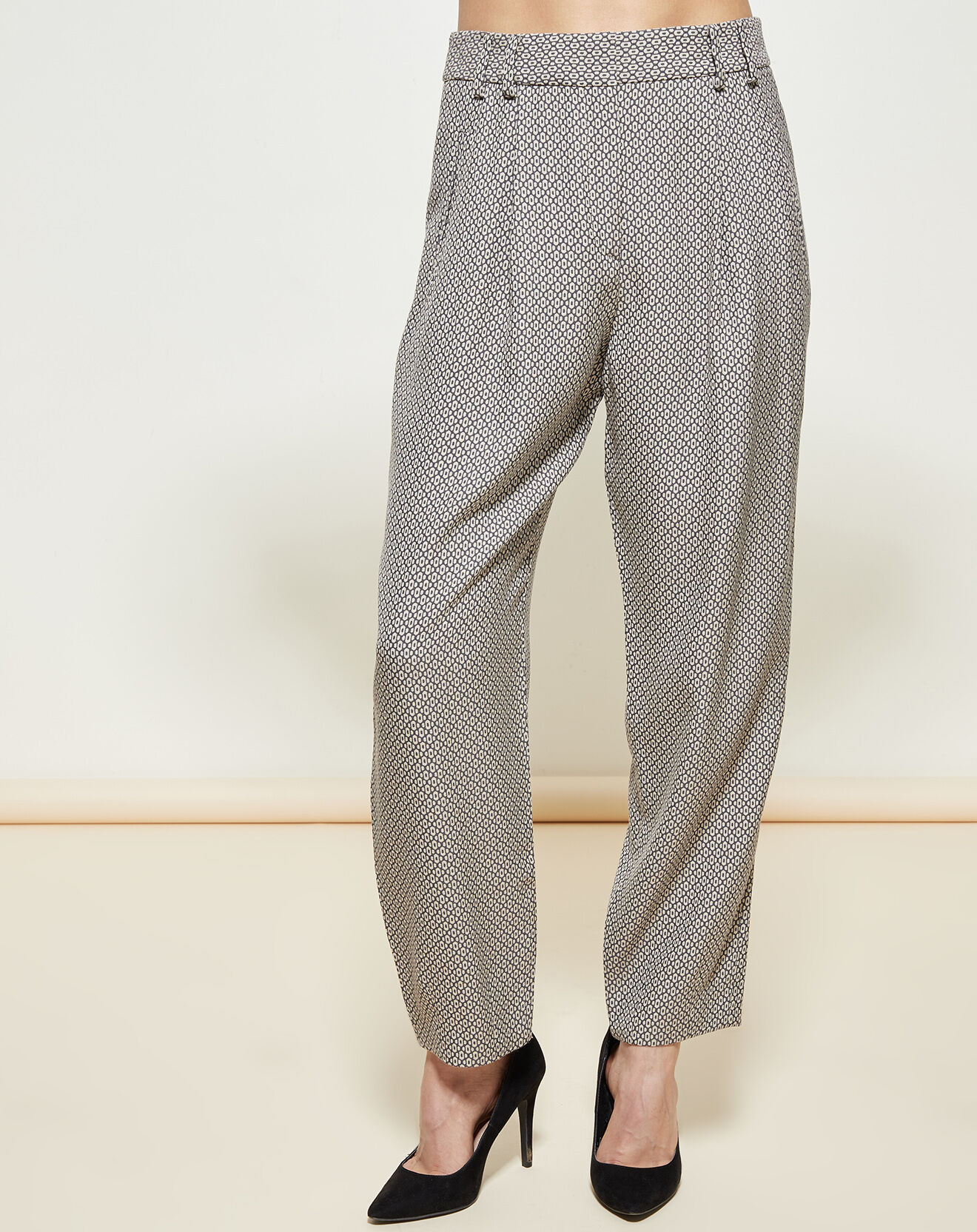 Pantalon fluide flare imprimé fantaisie gris foncé/beige Vente