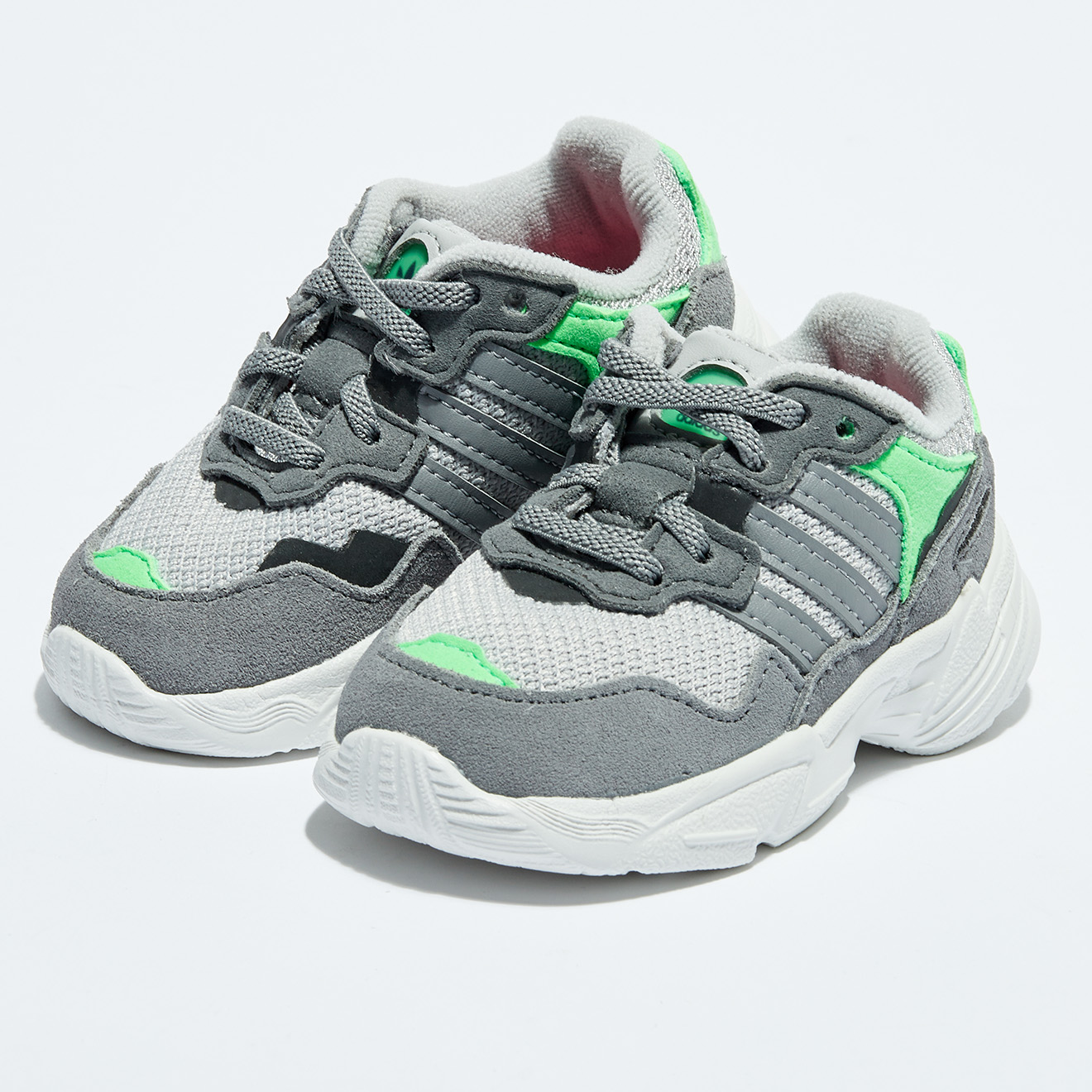 Adidas - Baskets Yung-96 gris/vert