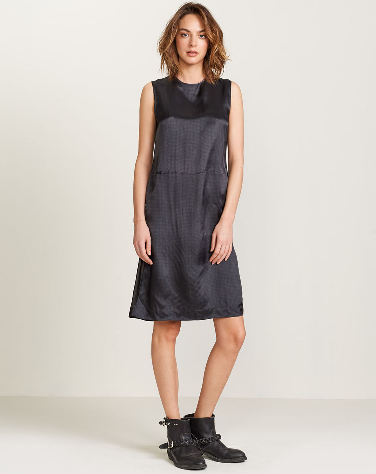 Robe satinée Steup micro points noire