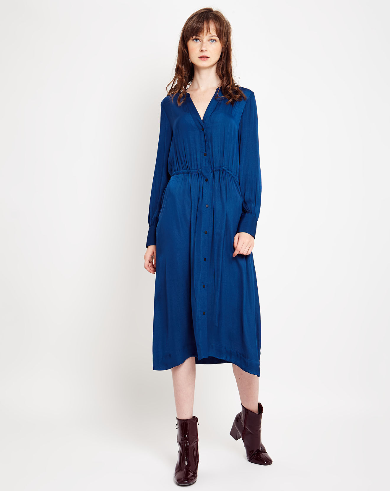 Robe satinée bleue