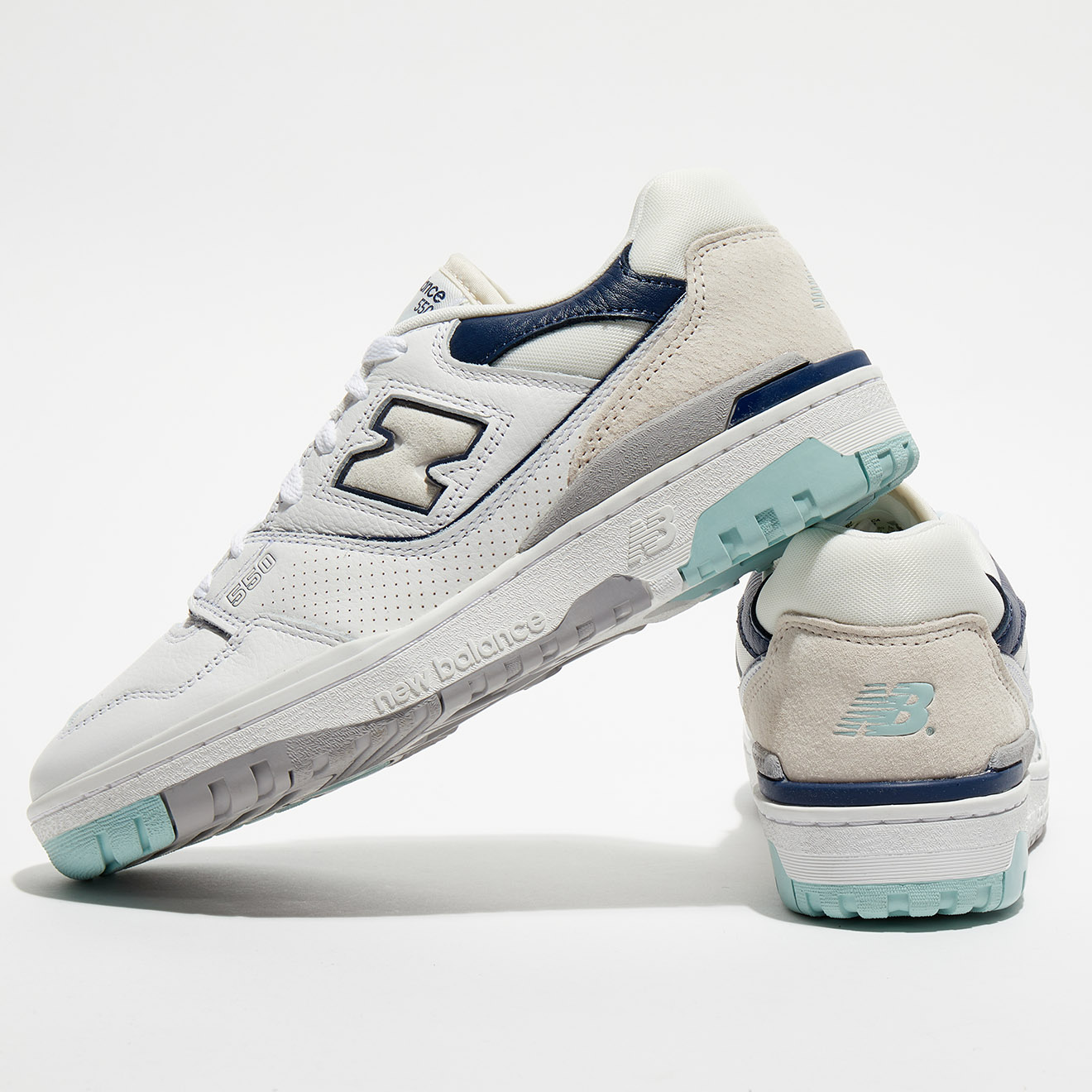 New Balance - Baskets en Cuir 550 blanc/bleu