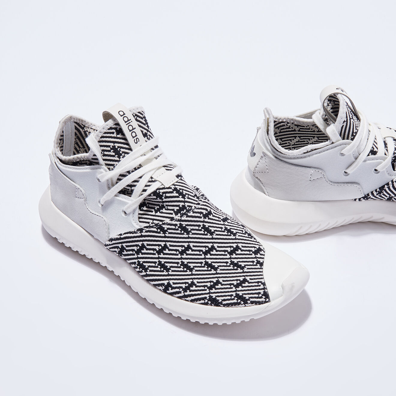 Baskets Tubular Entrap PK W blanc/noir