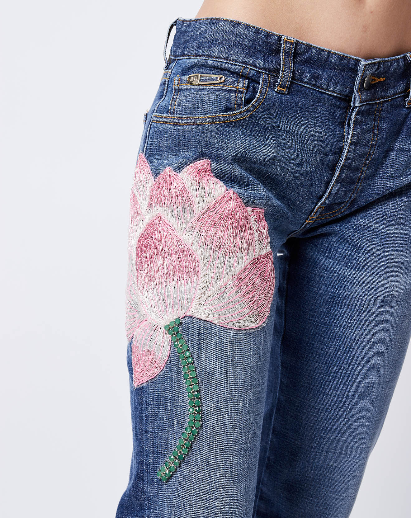 Jean droit broderies & perles bleu