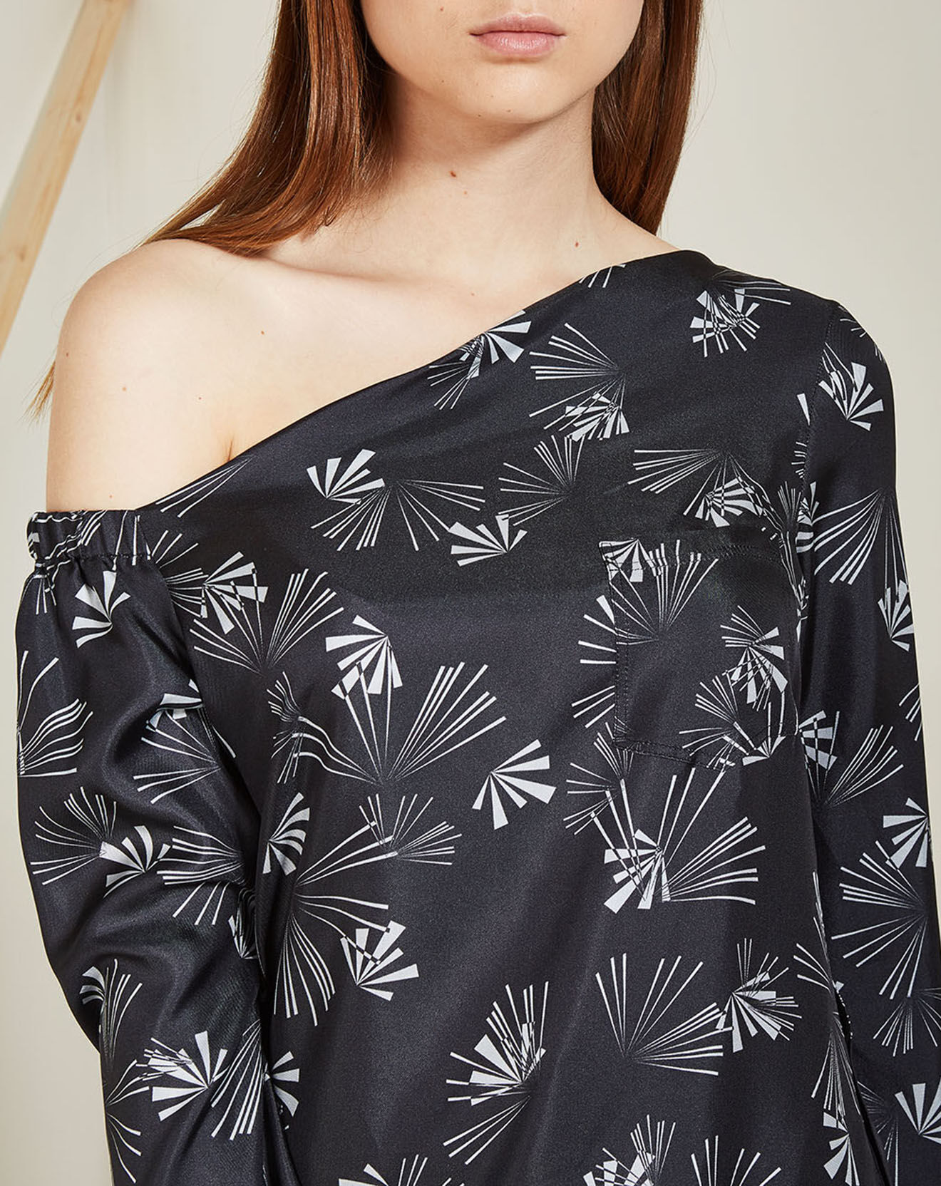 Top asymétrique 100% Soie Astro gris/blanc