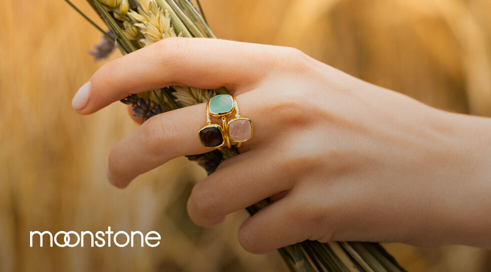 MOONSTONE à super prix chez BAZARCHIC
